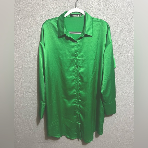 Misguided oversized button up size 10 - Picture 4 of 10